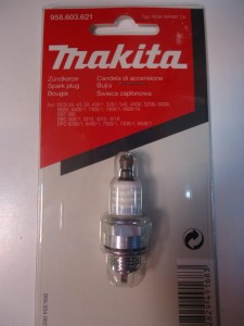 Świeca zapłonowa NGK BPMR7A Makita nr. kat. 958603621